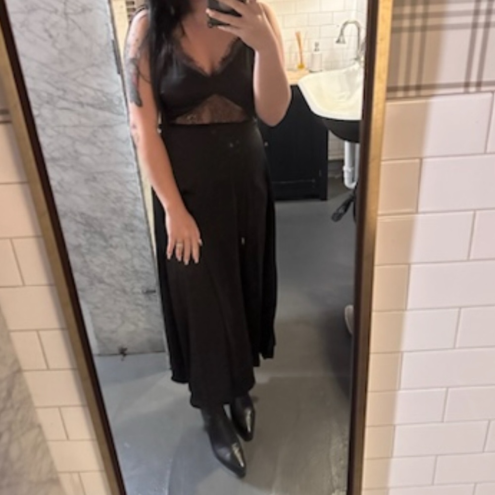 Lulu's Black Lace Midi Dress